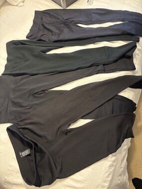 LEGGINGS - Black - 4 Pair!